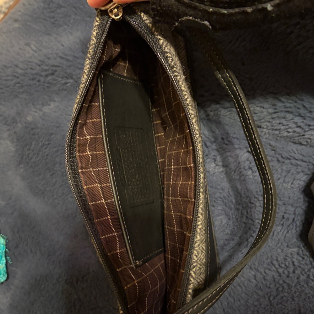 Vintage Coach Tweed Demi Zip Bag in Gray/Black Herringbone & Black Leather - Picture 7 of 8